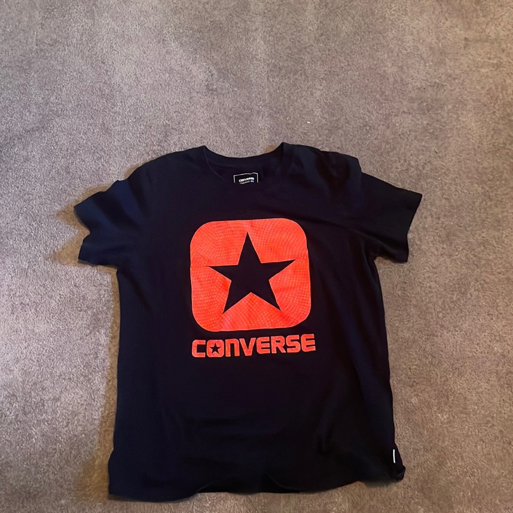 Black converse t shirt